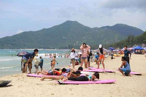 张家港农商银行入围江苏服务业百强企业榜单