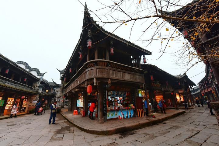 小魔仙跳舞